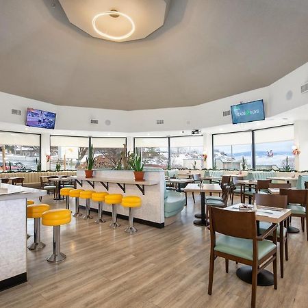 Ramada By Wyndham Kamloops Hotel Exterior photo
